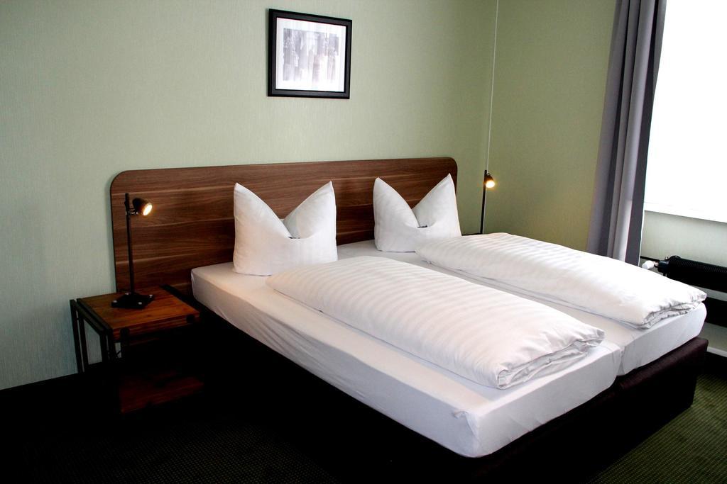 Spielzeughotel Sonneberg Habitación foto